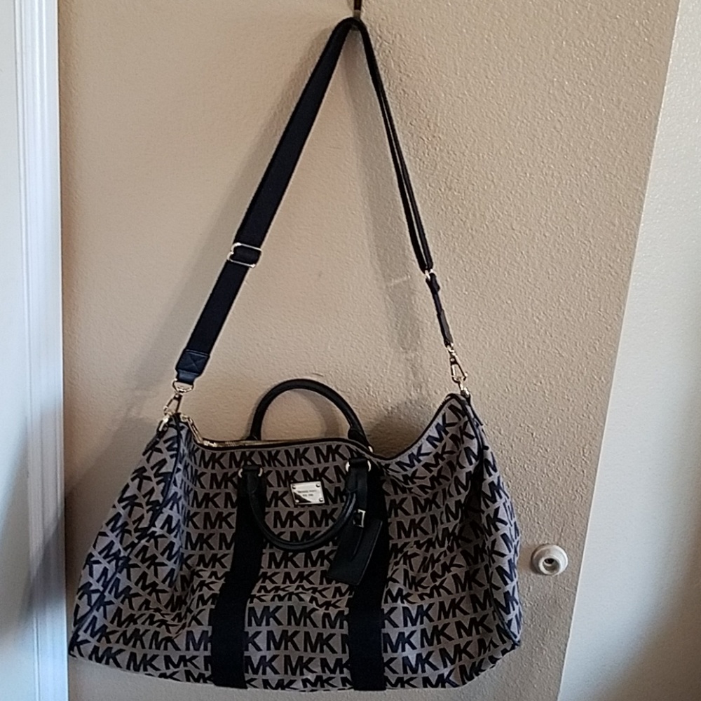 Michael Kors Weekend Duffle Bag Black & Tan